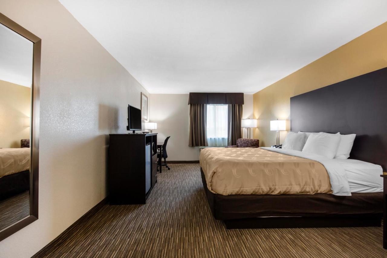 Quality Inn & Suites Metropolis I-24 Esterno foto